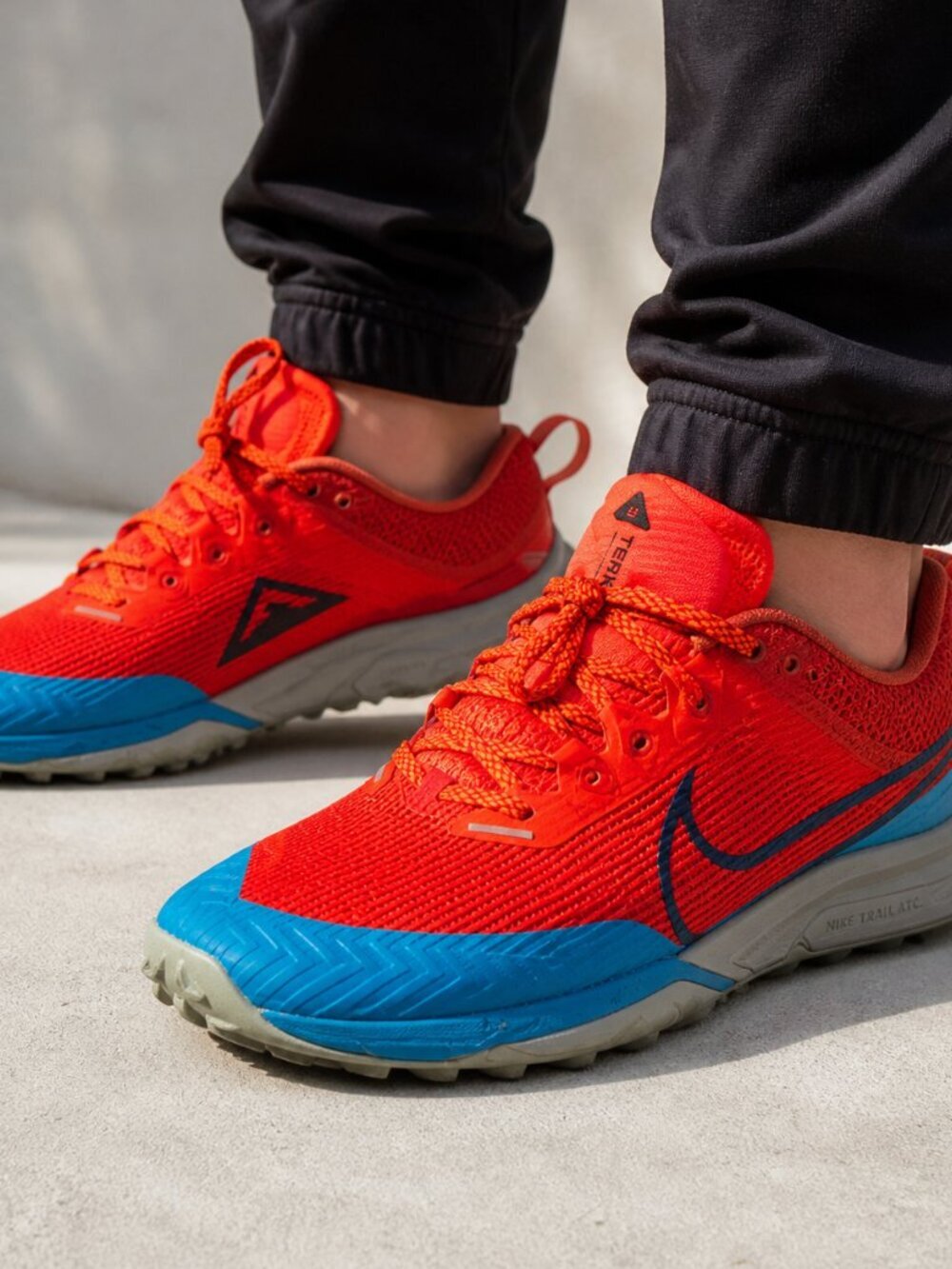 Nike Air Zoom Terra Kiger 8 Trail Running Shoes Men’s 9 Orange Blue DH0649-600